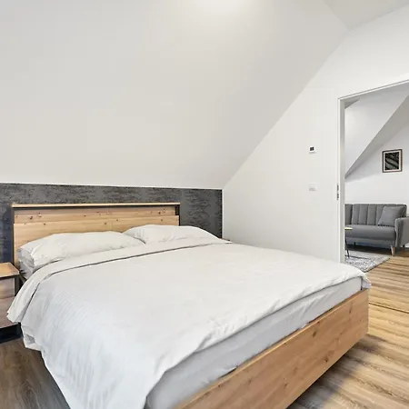 Daire Attic By Mountain Ways *